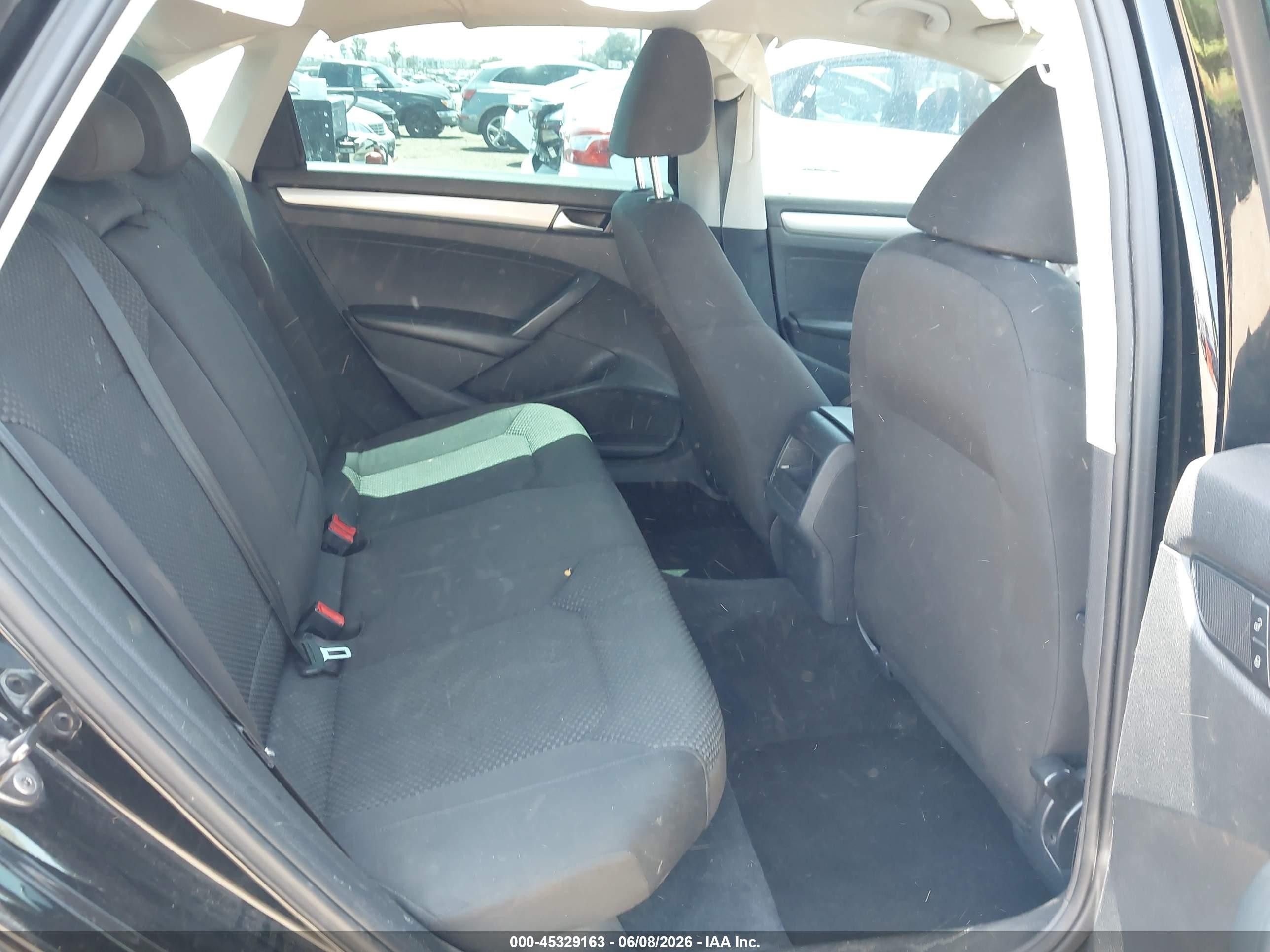 2014 Volkswagen Passat 2.5l S Black vin: 1VWAP7A3XEC014797