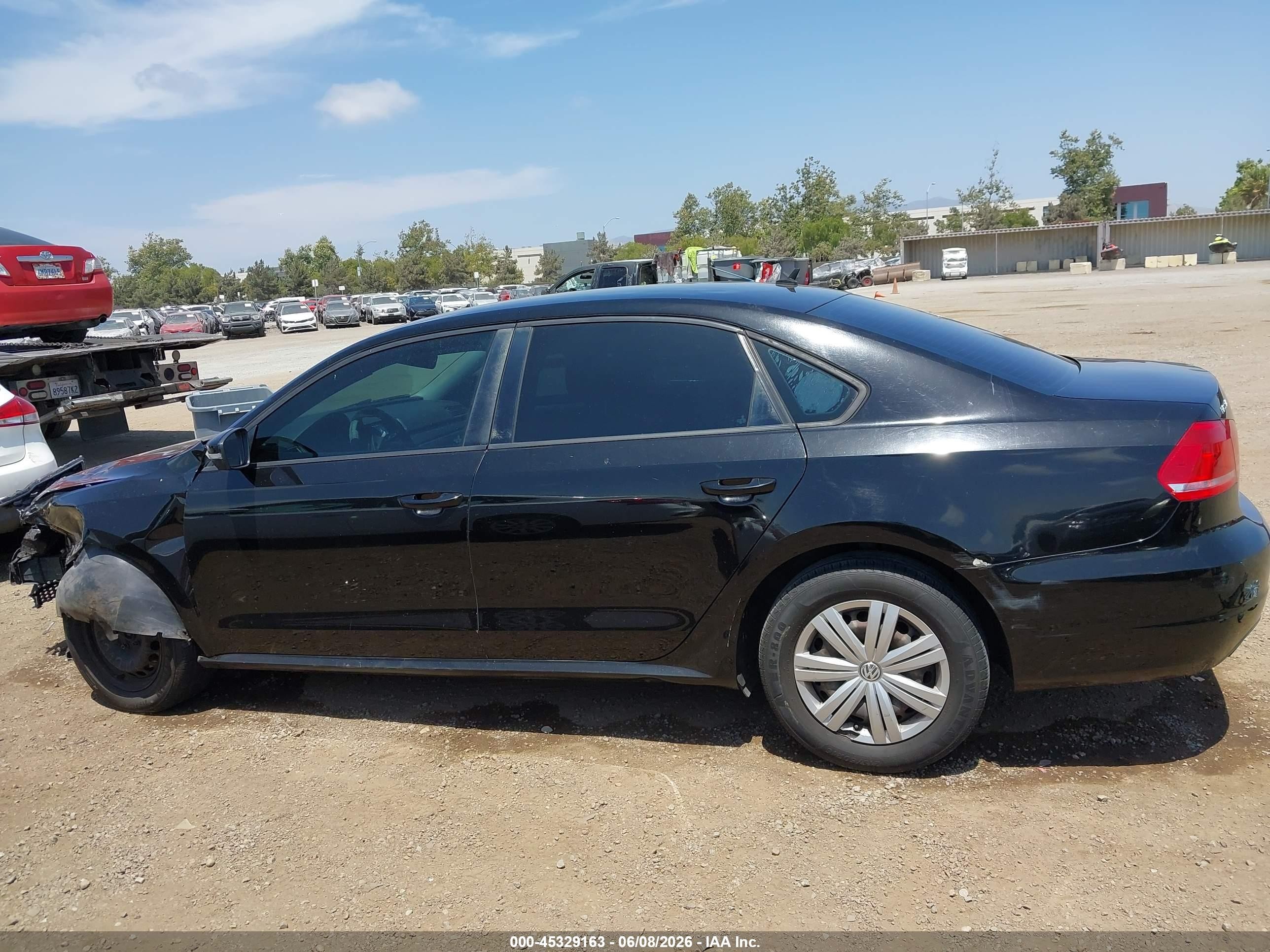 2014 Volkswagen Passat 2.5l S Black vin: 1VWAP7A3XEC014797