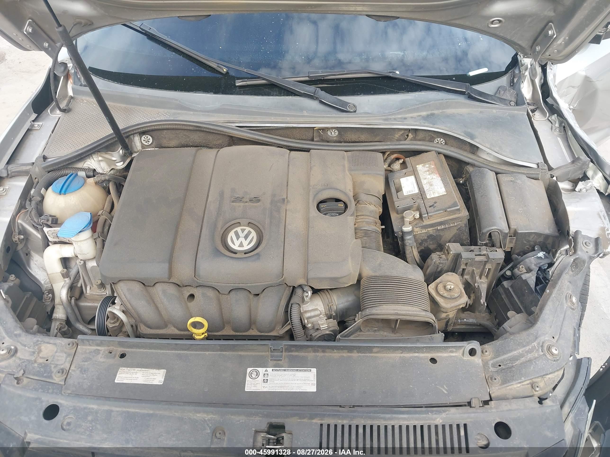 2014 Volkswagen Passat 2.5l S Silver vin: 1VWAP7A3XEC025038