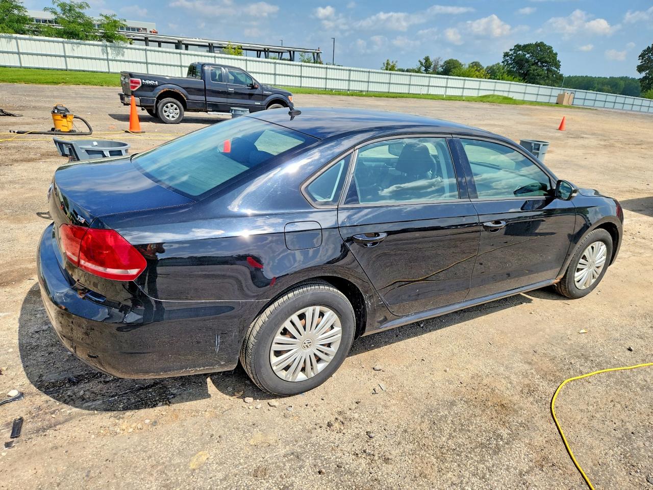 2014 Volkswagen Passat S Black vin: 1VWAS7A30EC111540