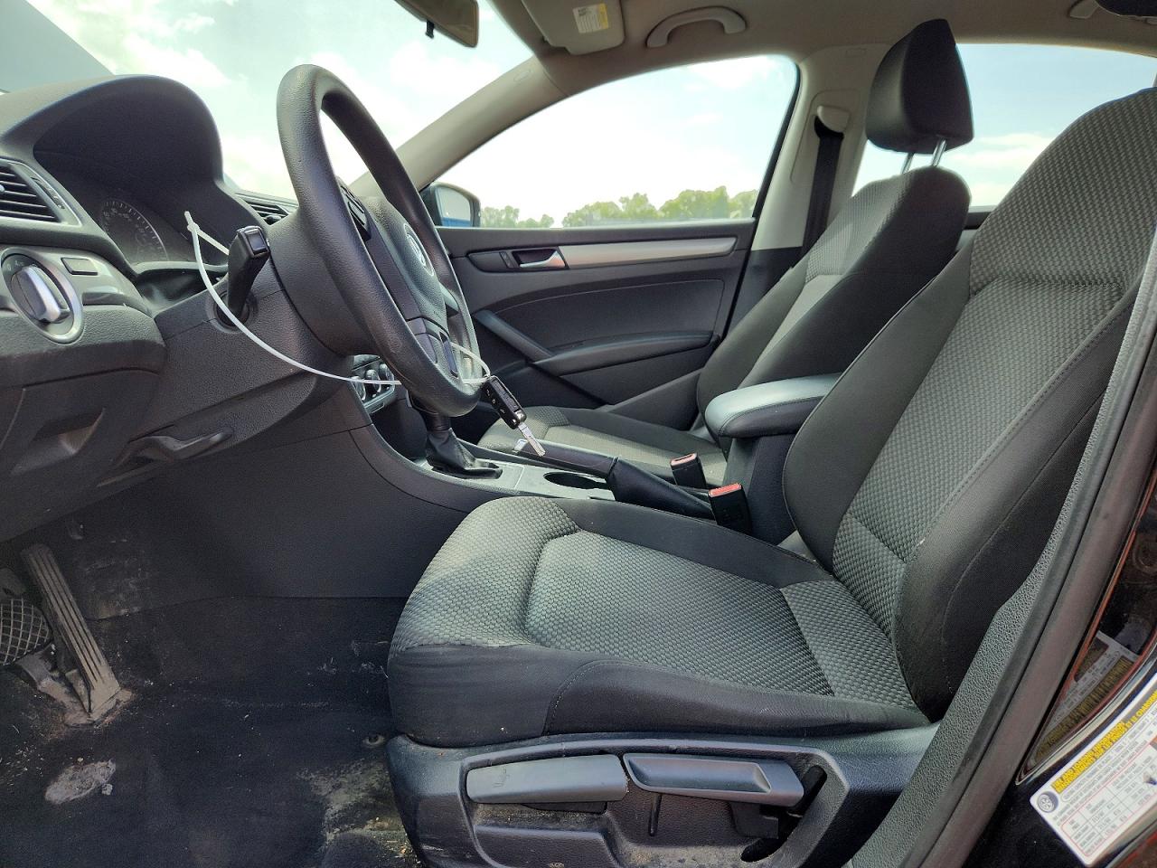 2014 Volkswagen Passat S Black vin: 1VWAS7A30EC111540