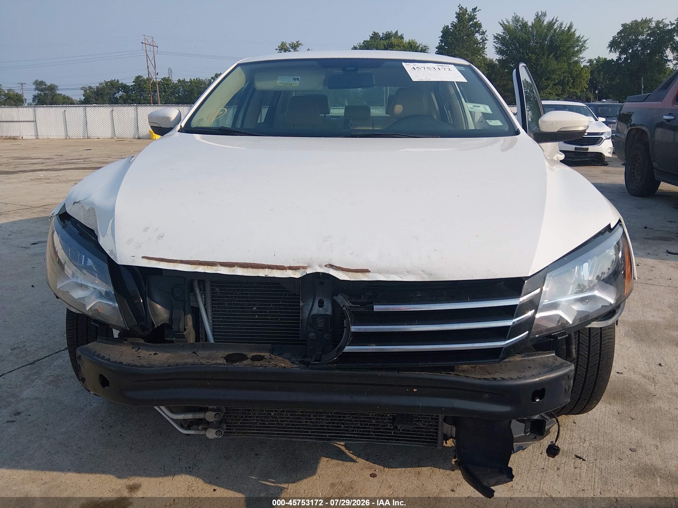 2015 Volkswagen Passat 1.8t Limited Edition White vin: 1VWAS7A30FC112771