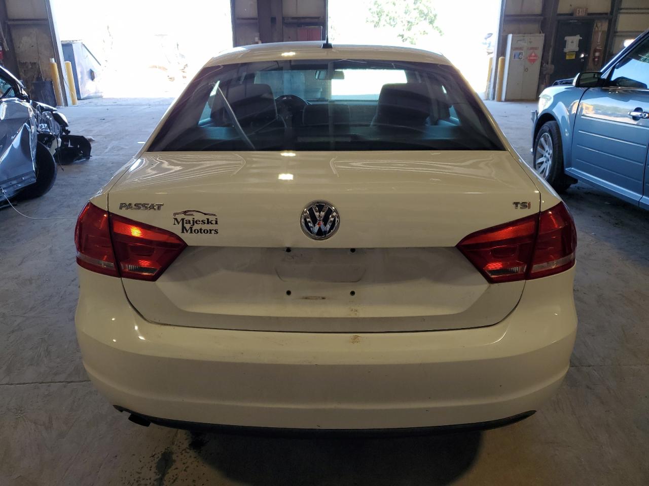 2014 Volkswagen Passat S White vin: 1VWAS7A31EC033513