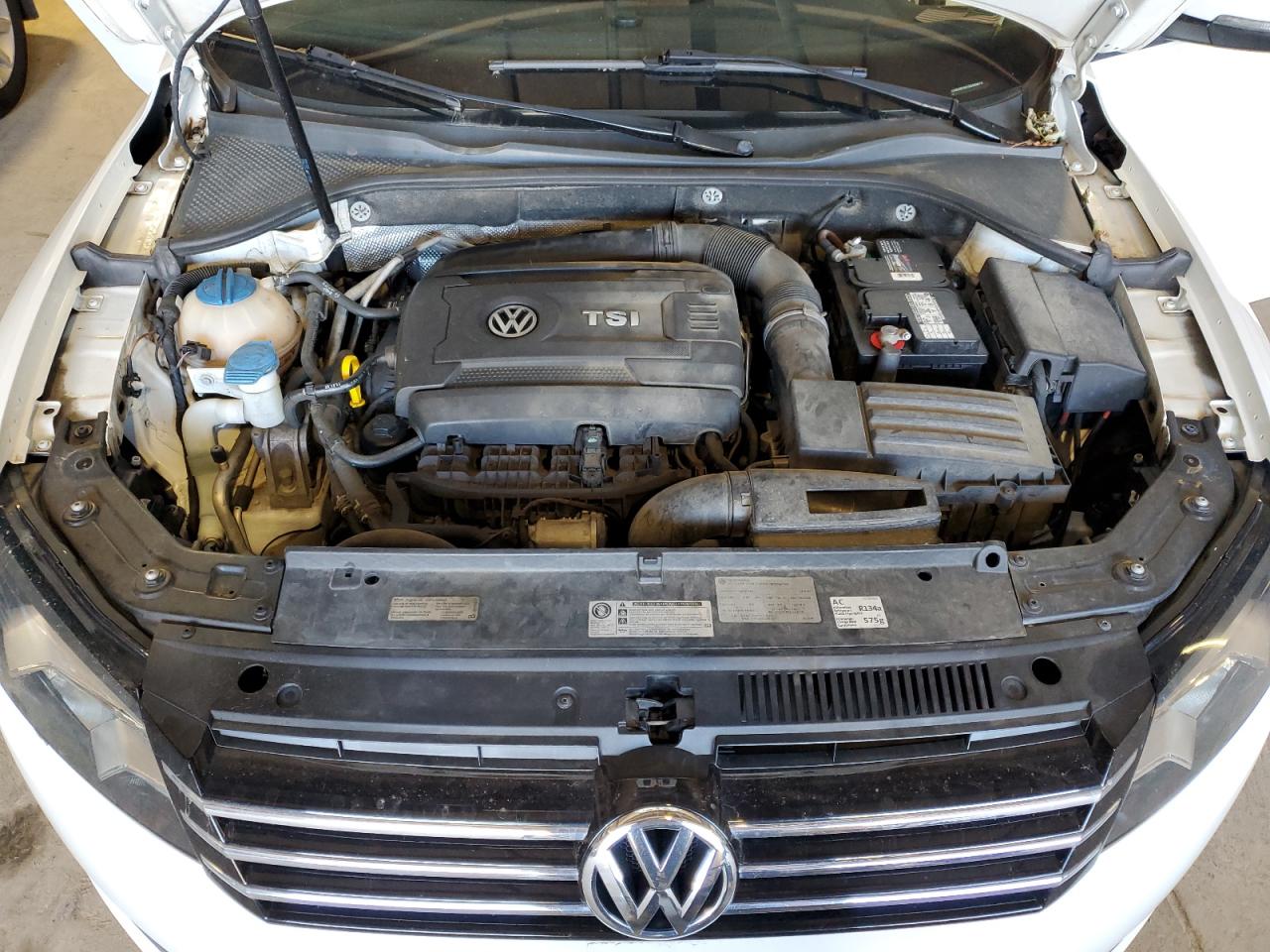 2014 Volkswagen Passat S White vin: 1VWAS7A31EC033513
