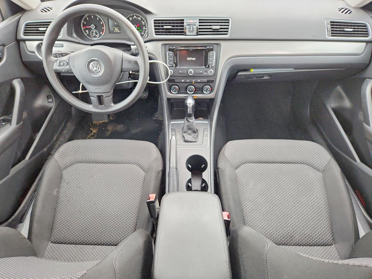 2014 Volkswagen Passat S White vin: 1VWAS7A31EC033513