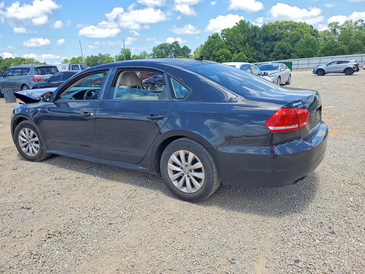 2014 Volkswagen Passat S Black vin: 1VWAS7A31EC106718