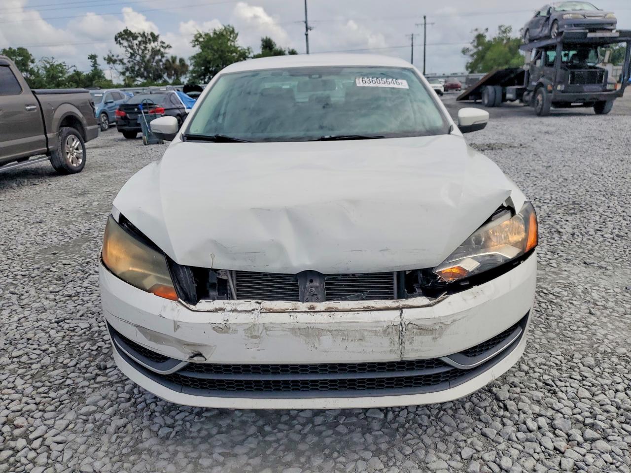 2015 Volkswagen Passat S White vin: 1VWAS7A31FC030628