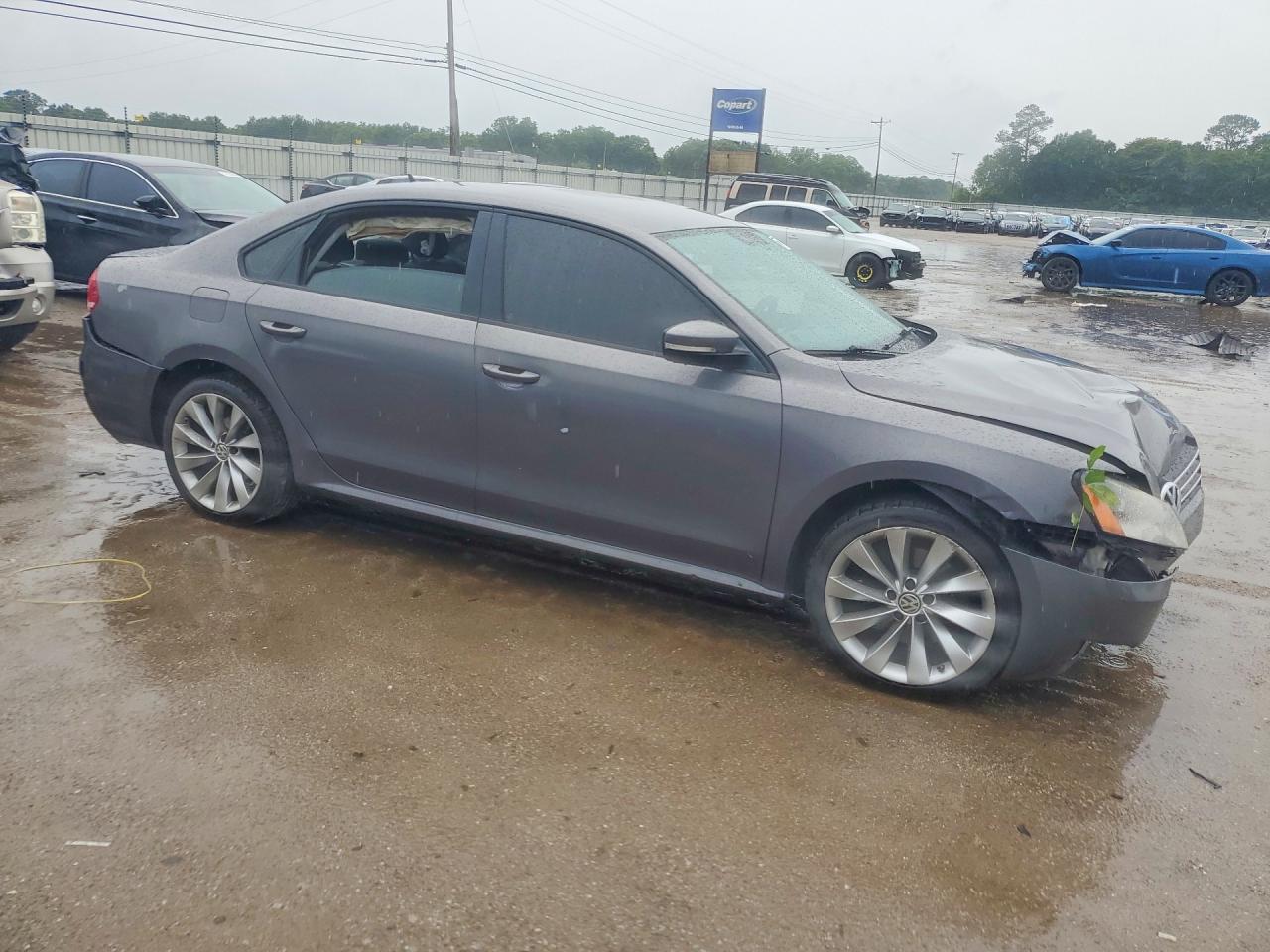 2015 Volkswagen Passat S Gray vin: 1VWAS7A31FC070742