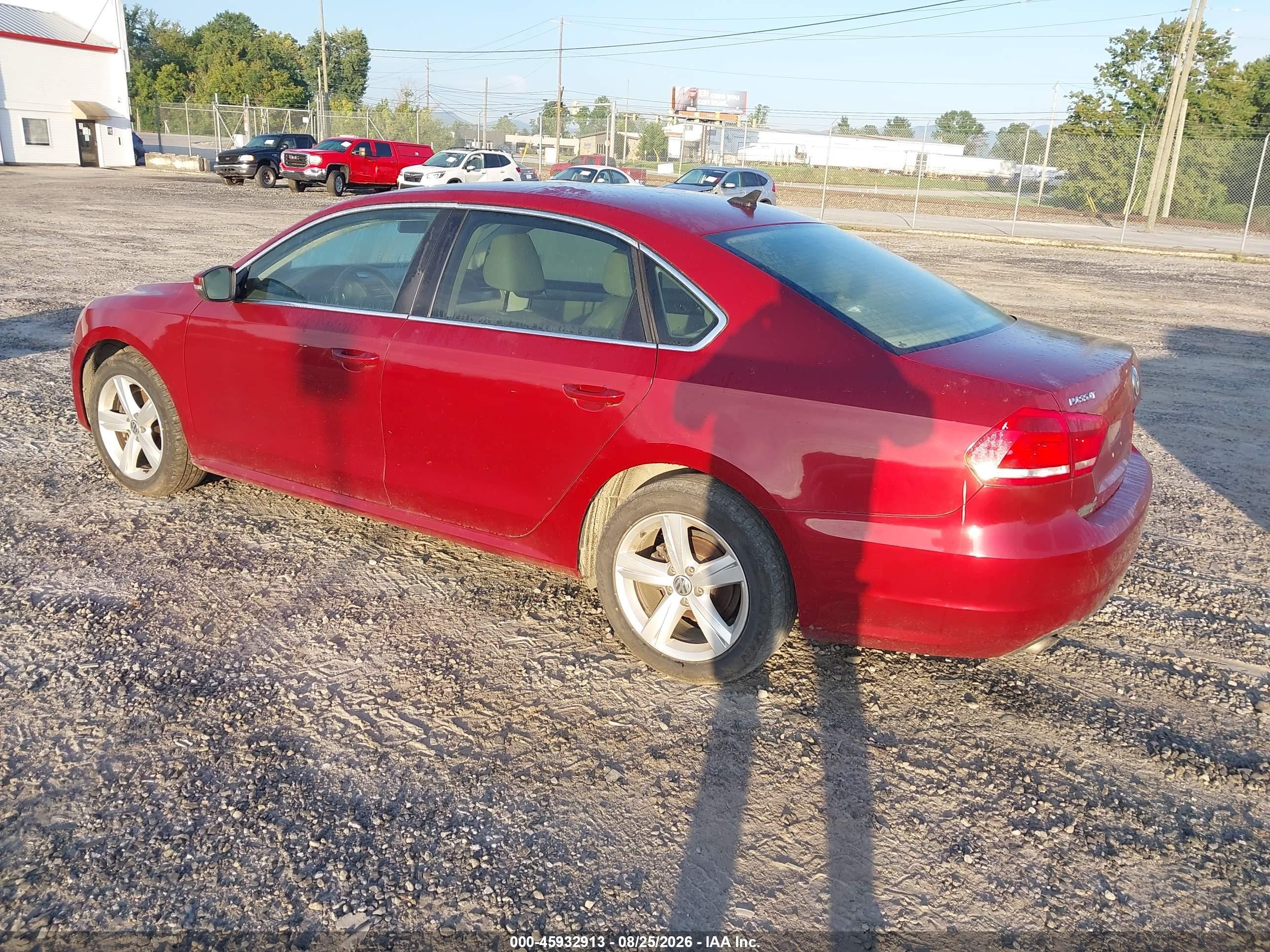 2015 Volkswagen Passat 1.8t Limited Edition Red vin: 1VWAS7A31FC080381