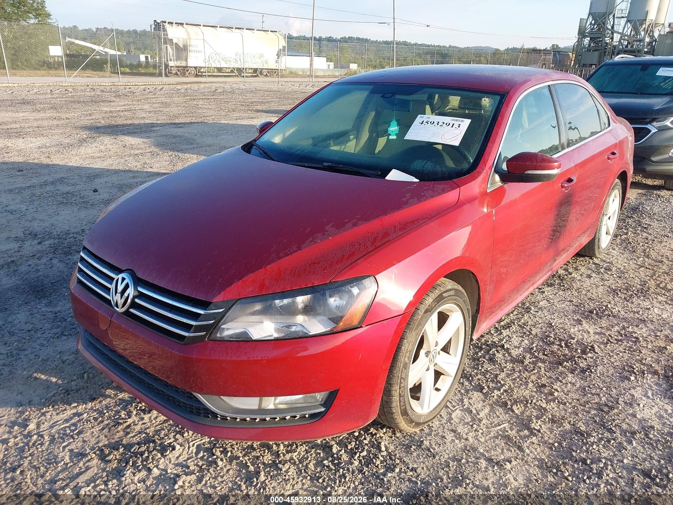 2015 Volkswagen Passat 1.8t Limited Edition Red vin: 1VWAS7A31FC080381