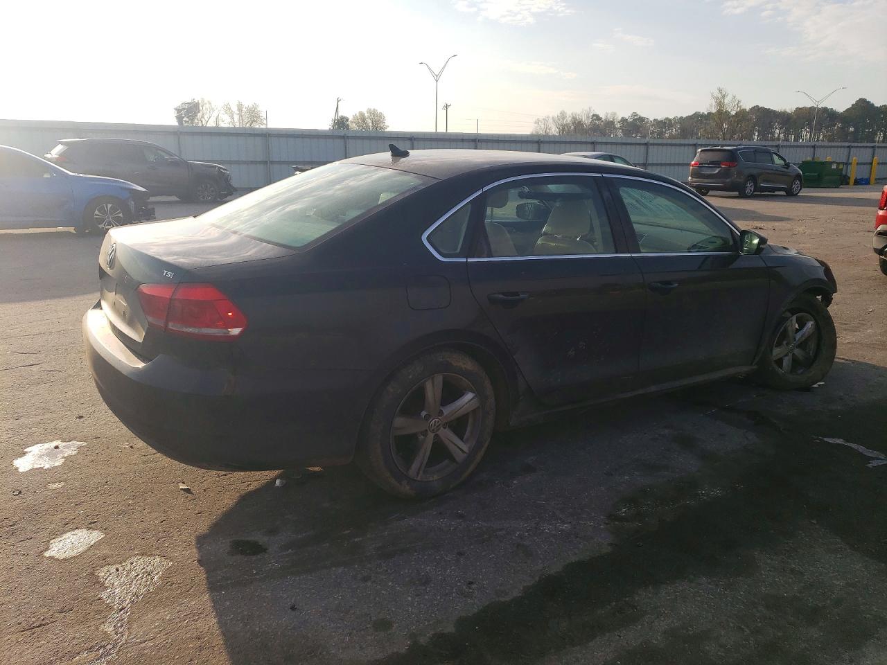 2015 Volkswagen Passat S Black vin: 1VWAS7A31FC090750