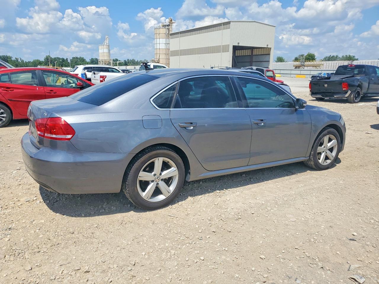 2015 Volkswagen Passat S Gray vin: 1VWAS7A31FC101696