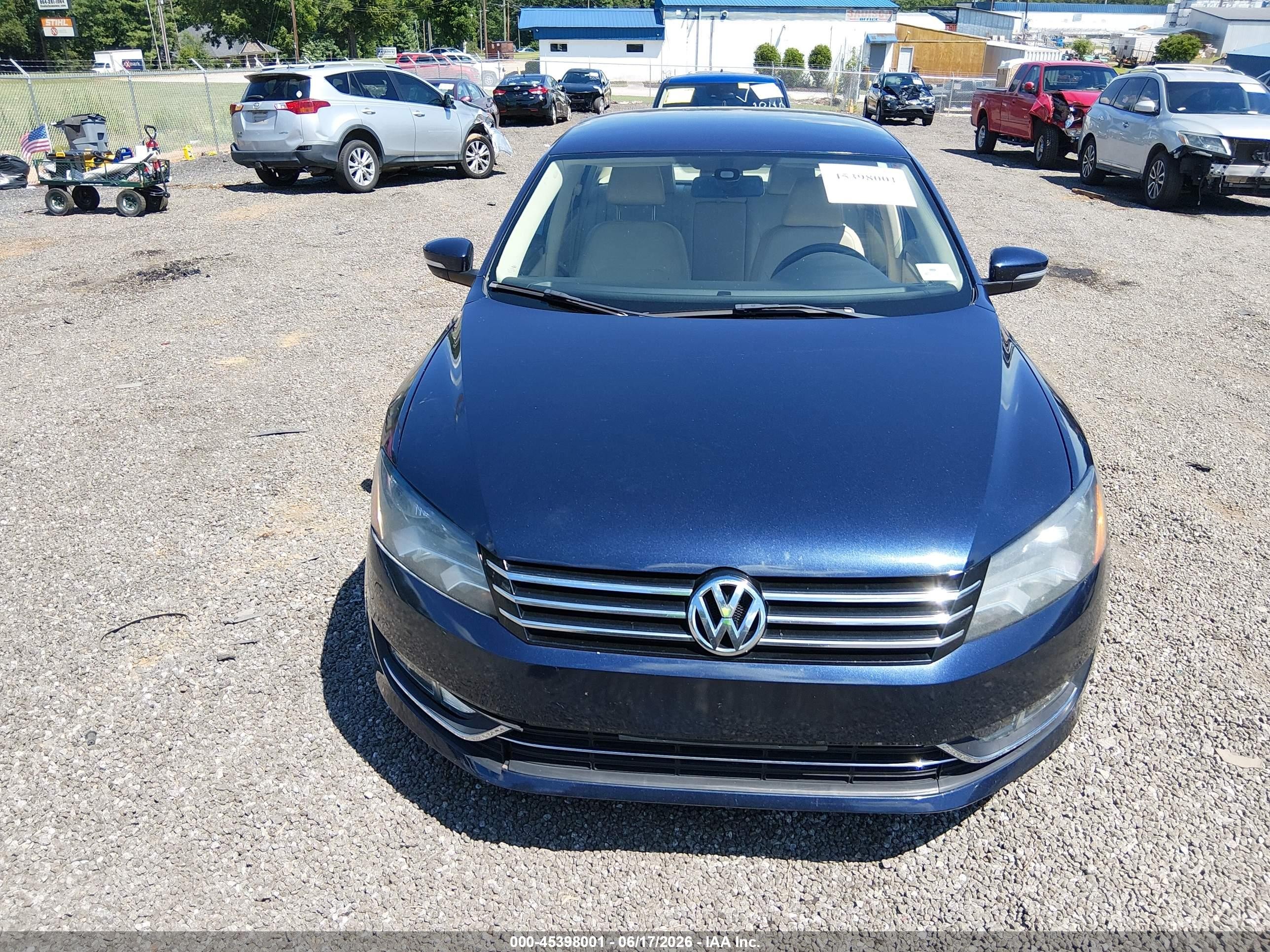 2015 Volkswagen Passat 1.8t Limited Edition Blue vin: 1VWAS7A31FC117378