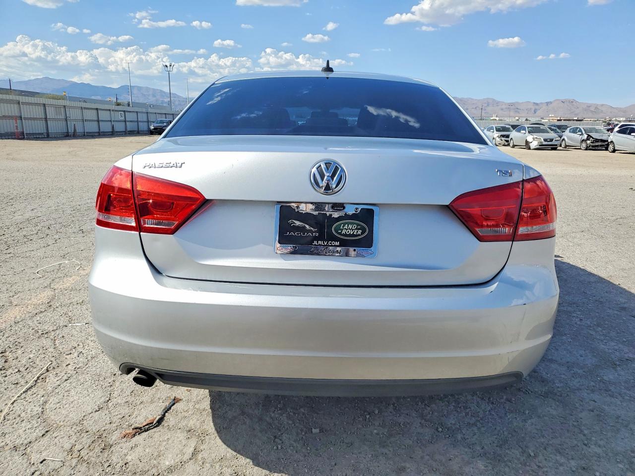 2015 Volkswagen Passat S Silver vin: 1VWAS7A31FC120698