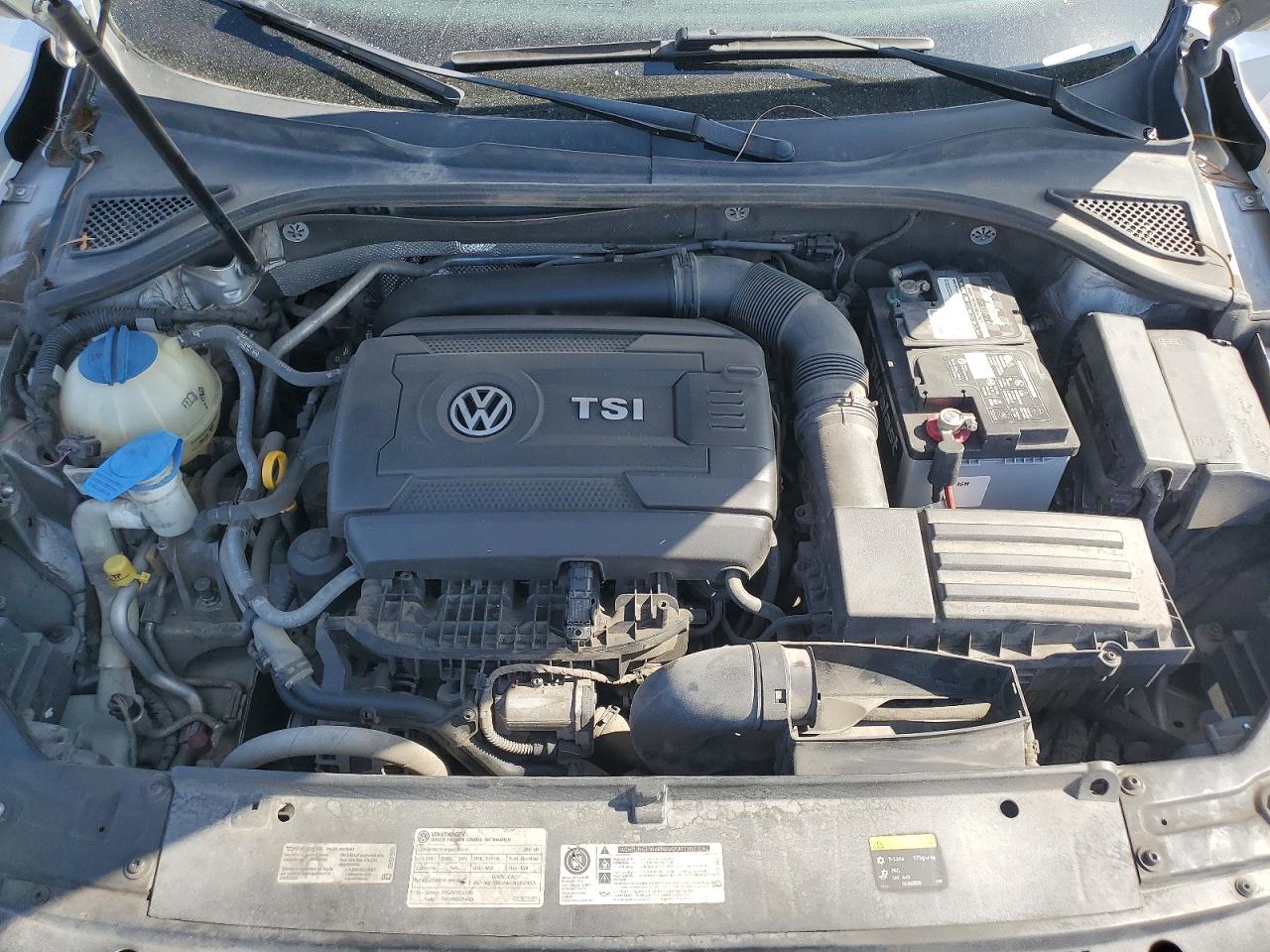 2015 Volkswagen Passat S Silver vin: 1VWAS7A31FC120698