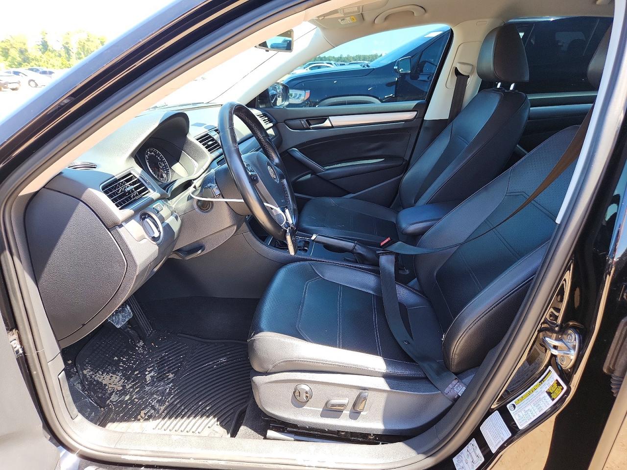 2015 Volkswagen Passat S Black vin: 1VWAS7A31FC120877