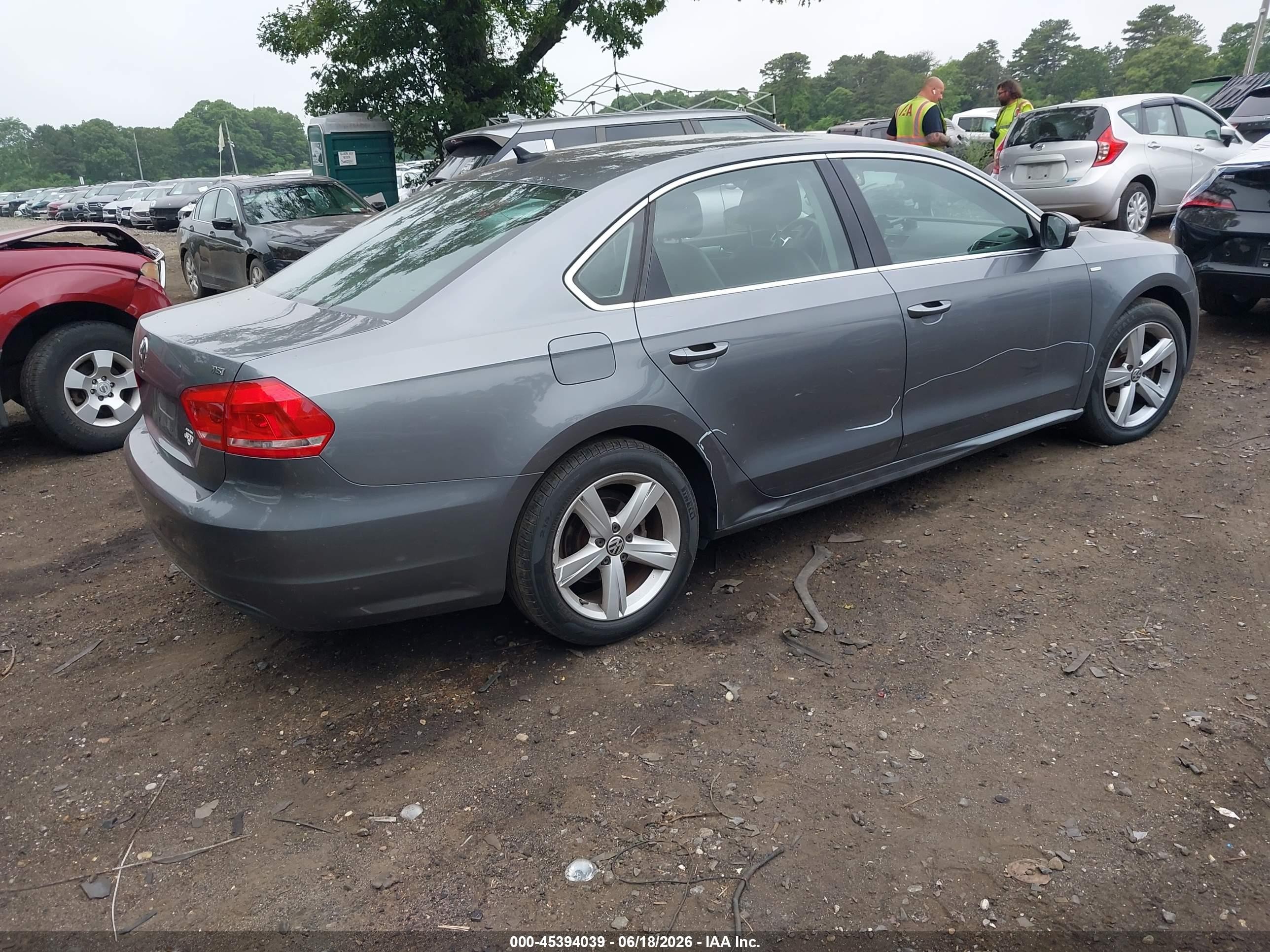 2014 Volkswagen Passat 1.8t Wolfsburg Edition Gray vin: 1VWAS7A32EC034346