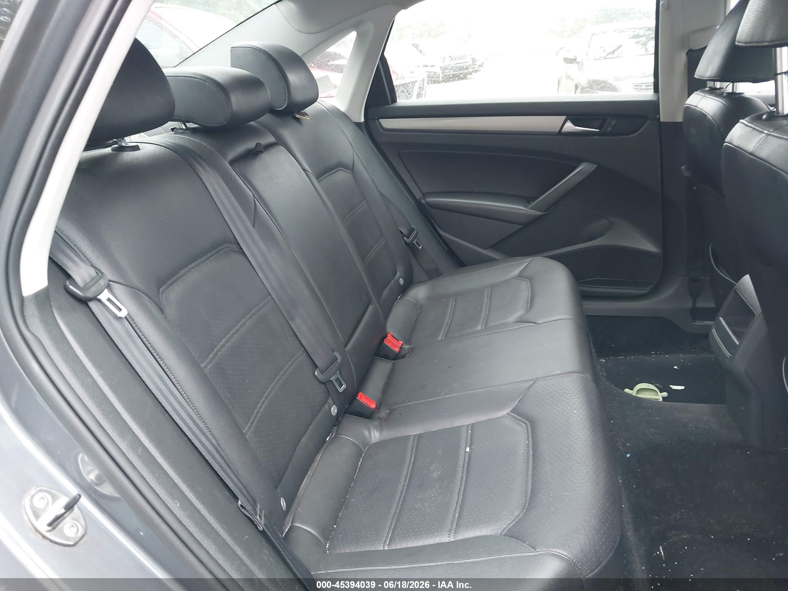 2014 Volkswagen Passat 1.8t Wolfsburg Edition Gray vin: 1VWAS7A32EC034346