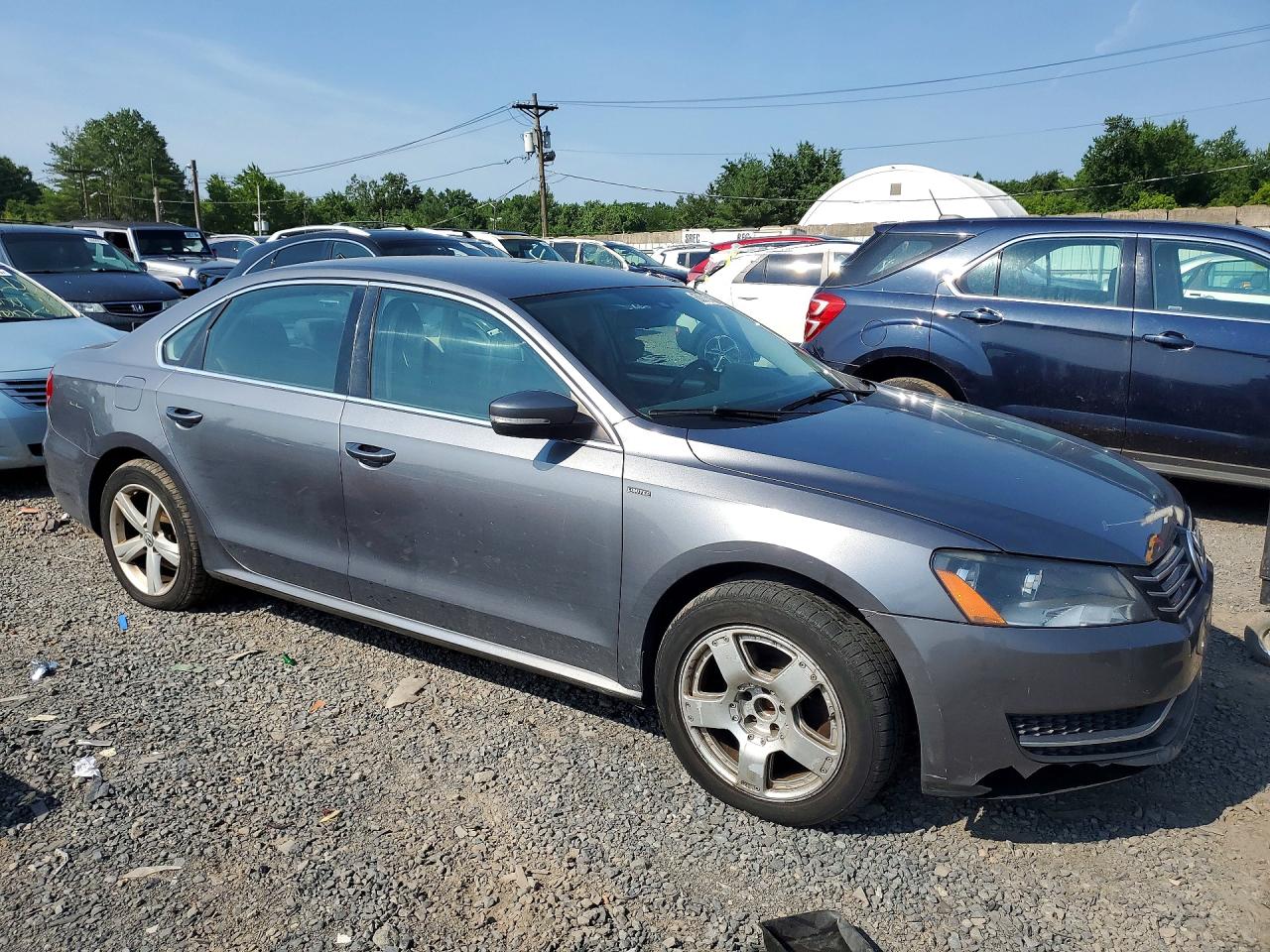 2014 Volkswagen Passat S Серый vin: 1VWAS7A32EC041779