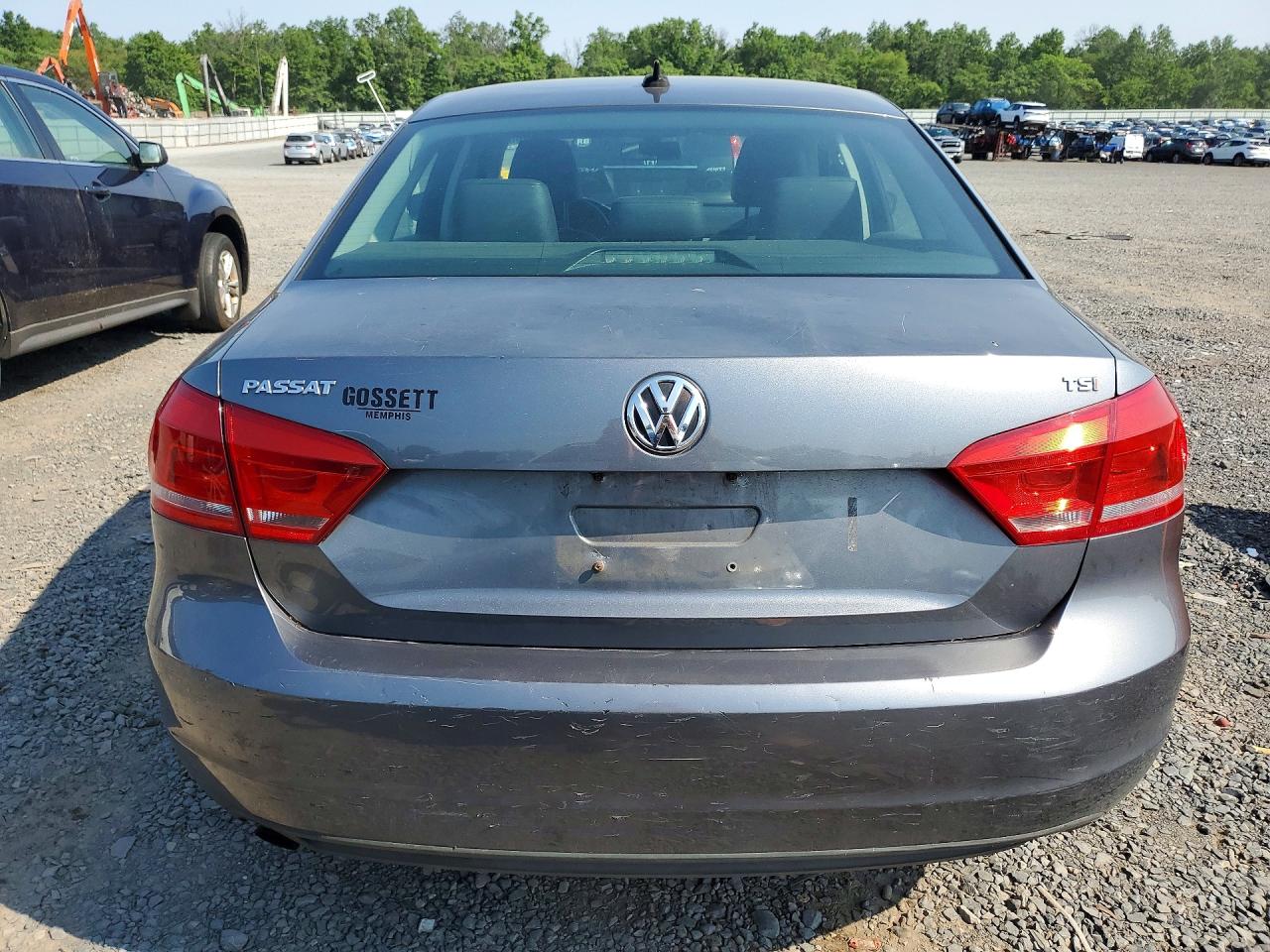 2014 Volkswagen Passat S Серый vin: 1VWAS7A32EC041779