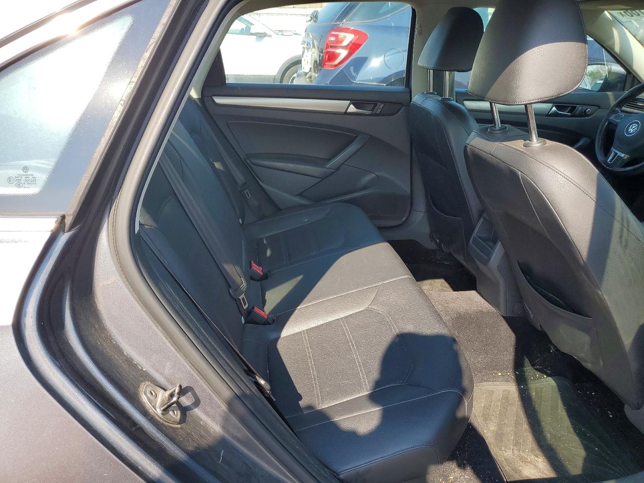 2014 Volkswagen Passat S Серый vin: 1VWAS7A32EC041779