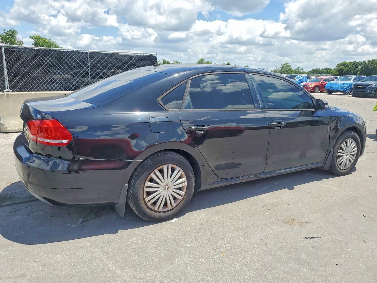 2014 Volkswagen Passat S Черный vin: 1VWAS7A32EC100331