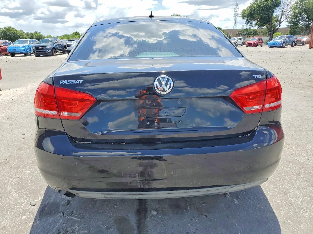 2014 Volkswagen Passat S Черный vin: 1VWAS7A32EC100331