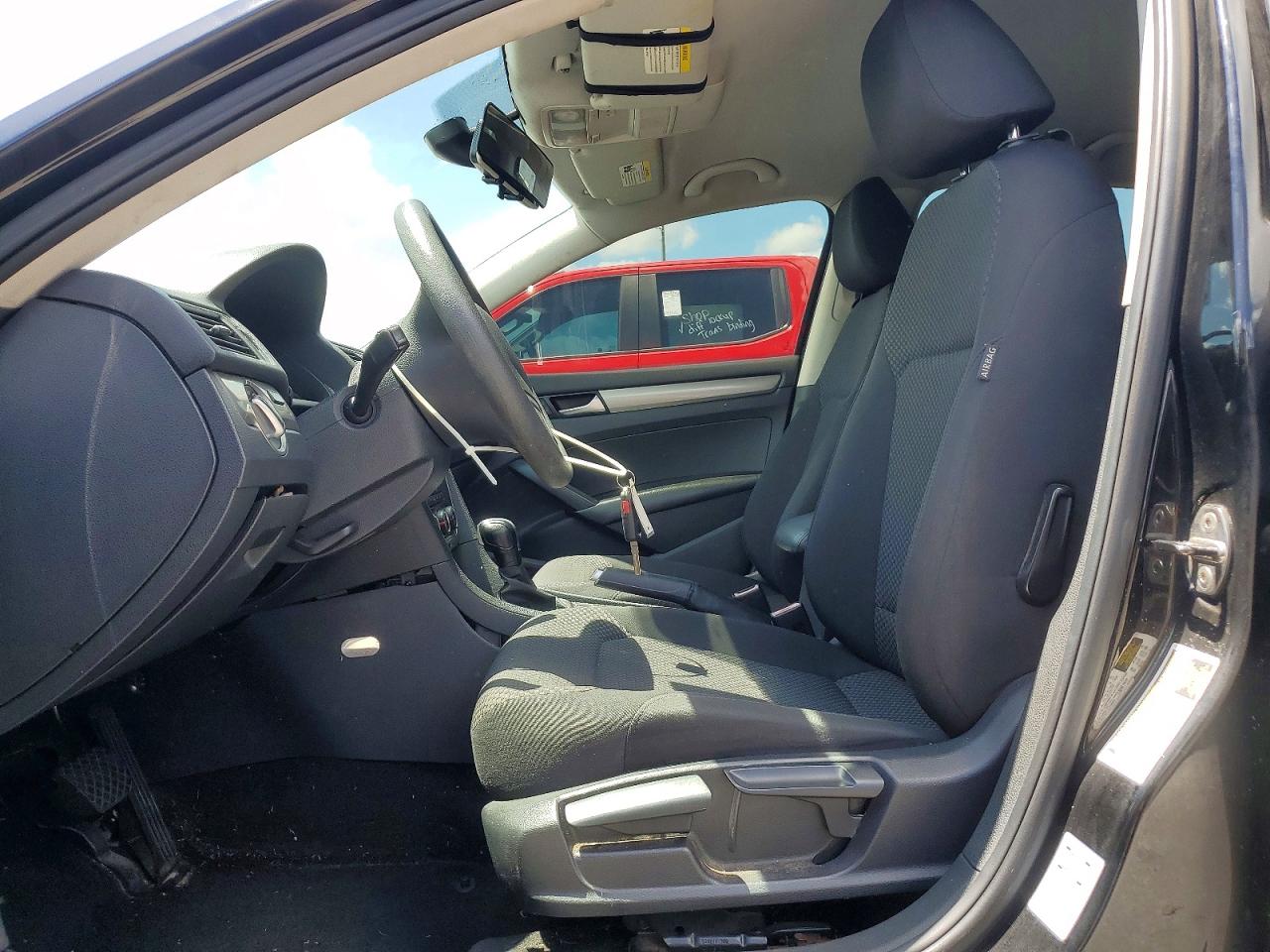 2014 Volkswagen Passat S Черный vin: 1VWAS7A32EC100331