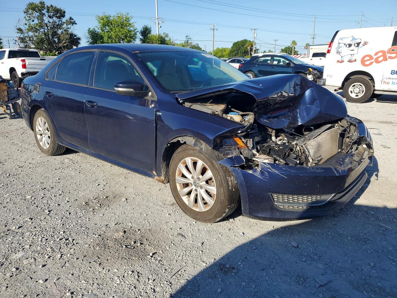 2014 Volkswagen Passat Синий vin: 1VWAS7A32EC119137