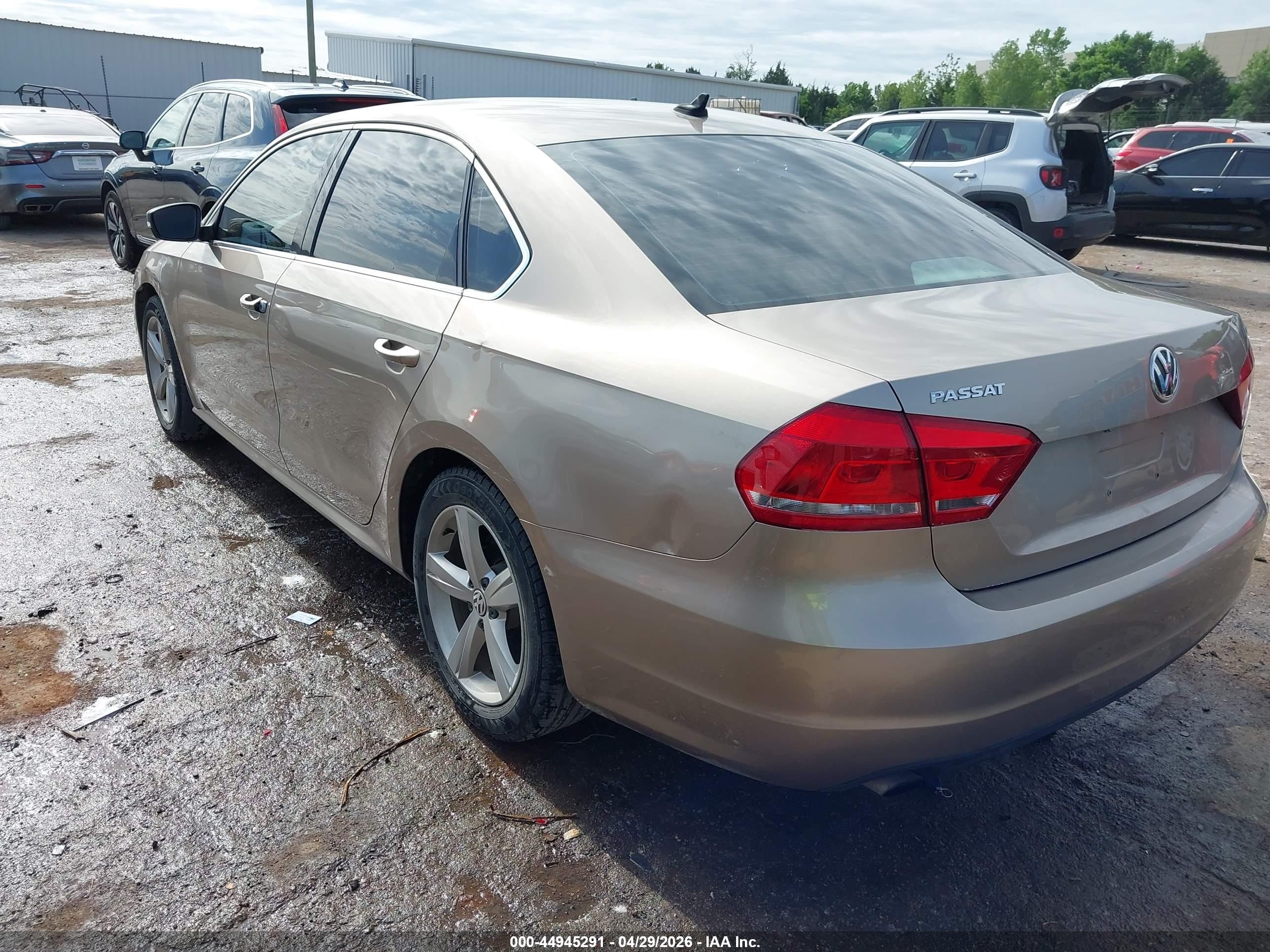 2015 Volkswagen Passat 1.8t Limited Edition Tan vin: 1VWAS7A32FC083094