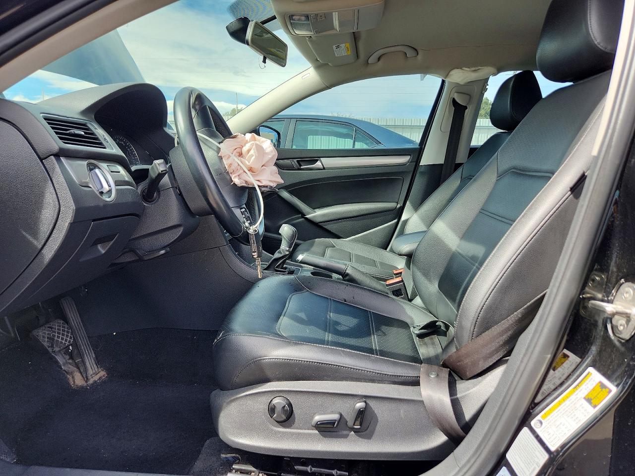 2015 Volkswagen Passat S Black vin: 1VWAS7A32FC097447