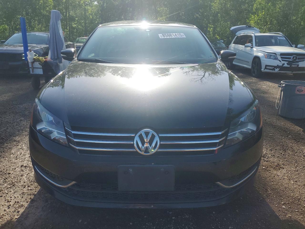 2015 Volkswagen Passat S Black vin: 1VWAS7A32FC104039