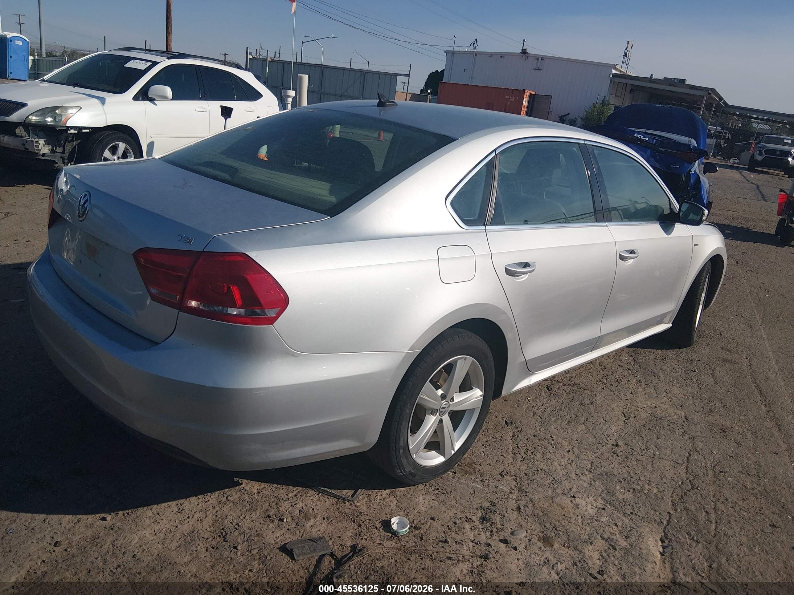 2015 Volkswagen Passat 1.8t Limited Edition Серебряный vin: 1VWAS7A32FC110035