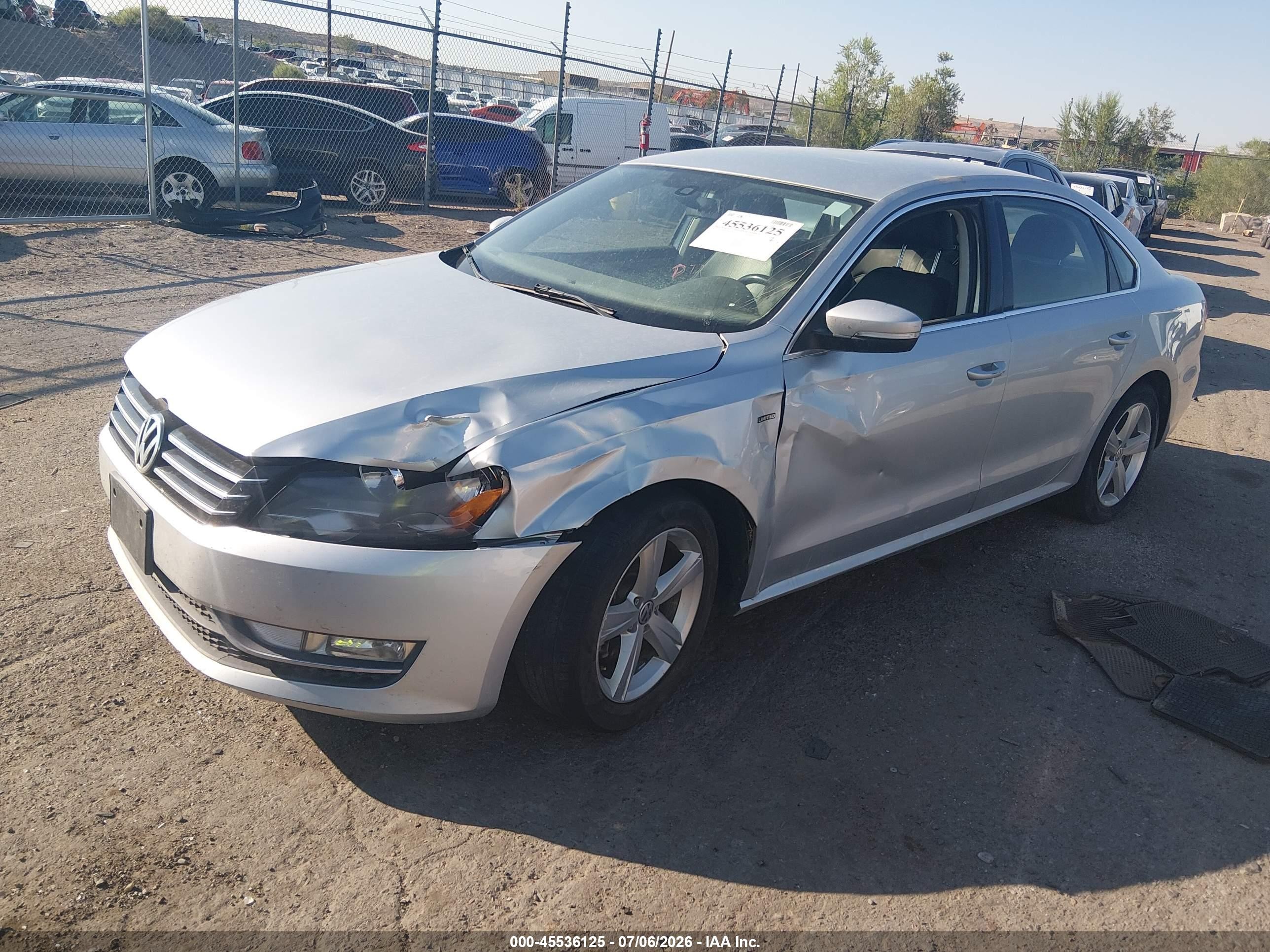2015 Volkswagen Passat 1.8t Limited Edition Серебряный vin: 1VWAS7A32FC110035