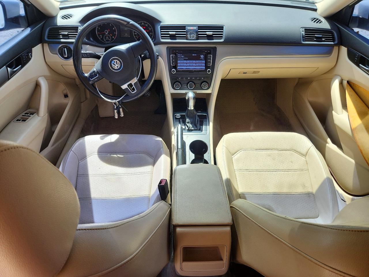 2015 Volkswagen Passat S White vin: 1VWAS7A32FC111430
