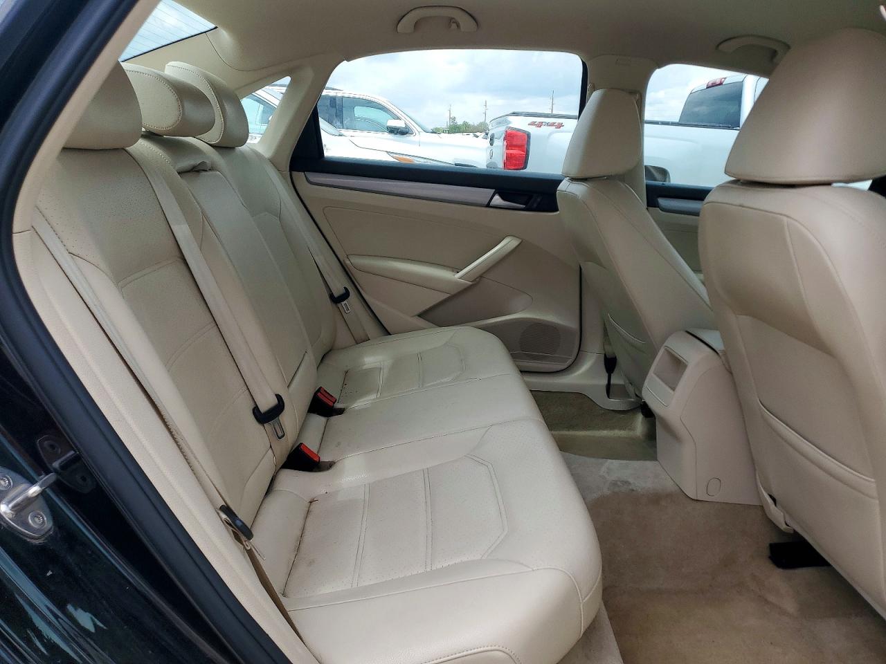 2015 Volkswagen Passat S Black vin: 1VWAS7A32FC118863