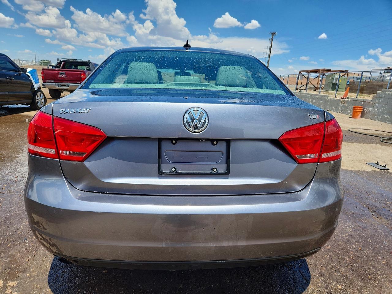 2015 Volkswagen Passat S Gray vin: 1VWAS7A32FC121391