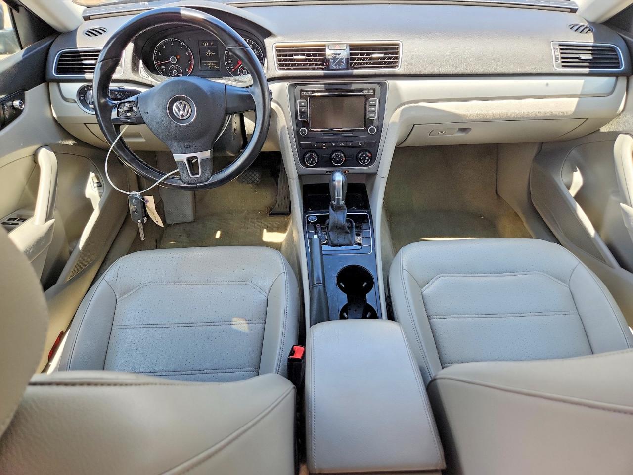 2015 Volkswagen Passat S Gray vin: 1VWAS7A32FC121391