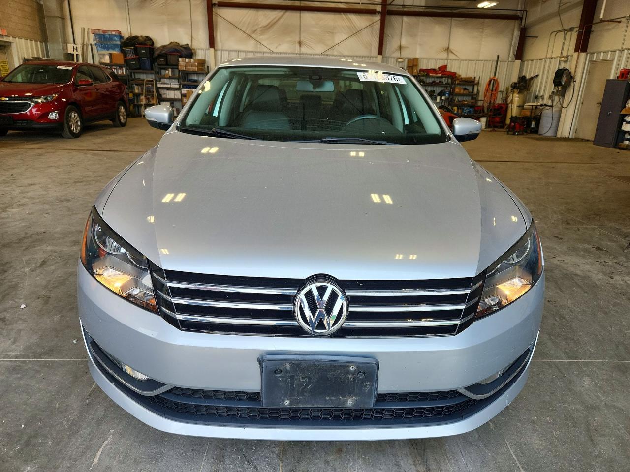 2015 Volkswagen Passat S Серебряный vin: 1VWAS7A32FC123030