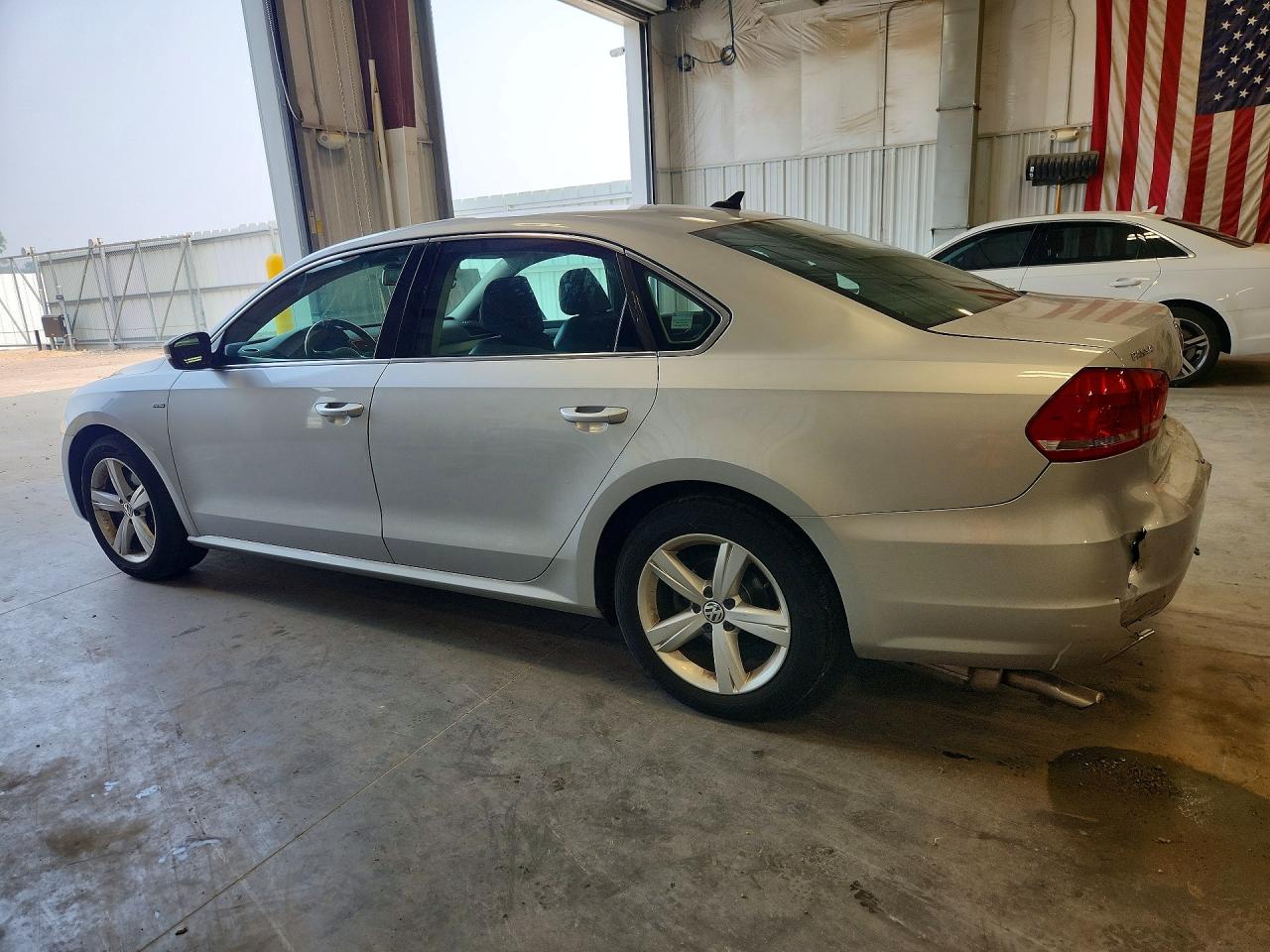 2015 Volkswagen Passat S Серебряный vin: 1VWAS7A32FC123030