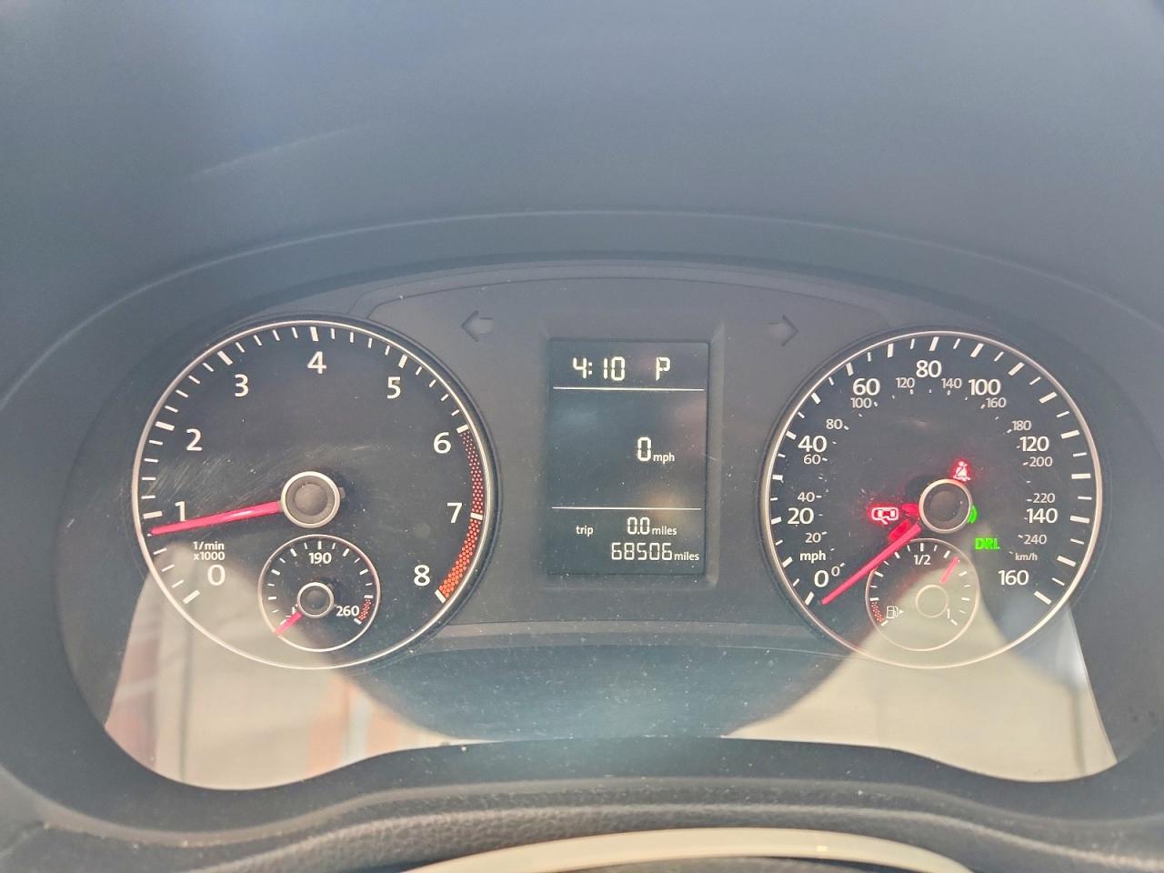 2015 Volkswagen Passat S Серебряный vin: 1VWAS7A32FC123030
