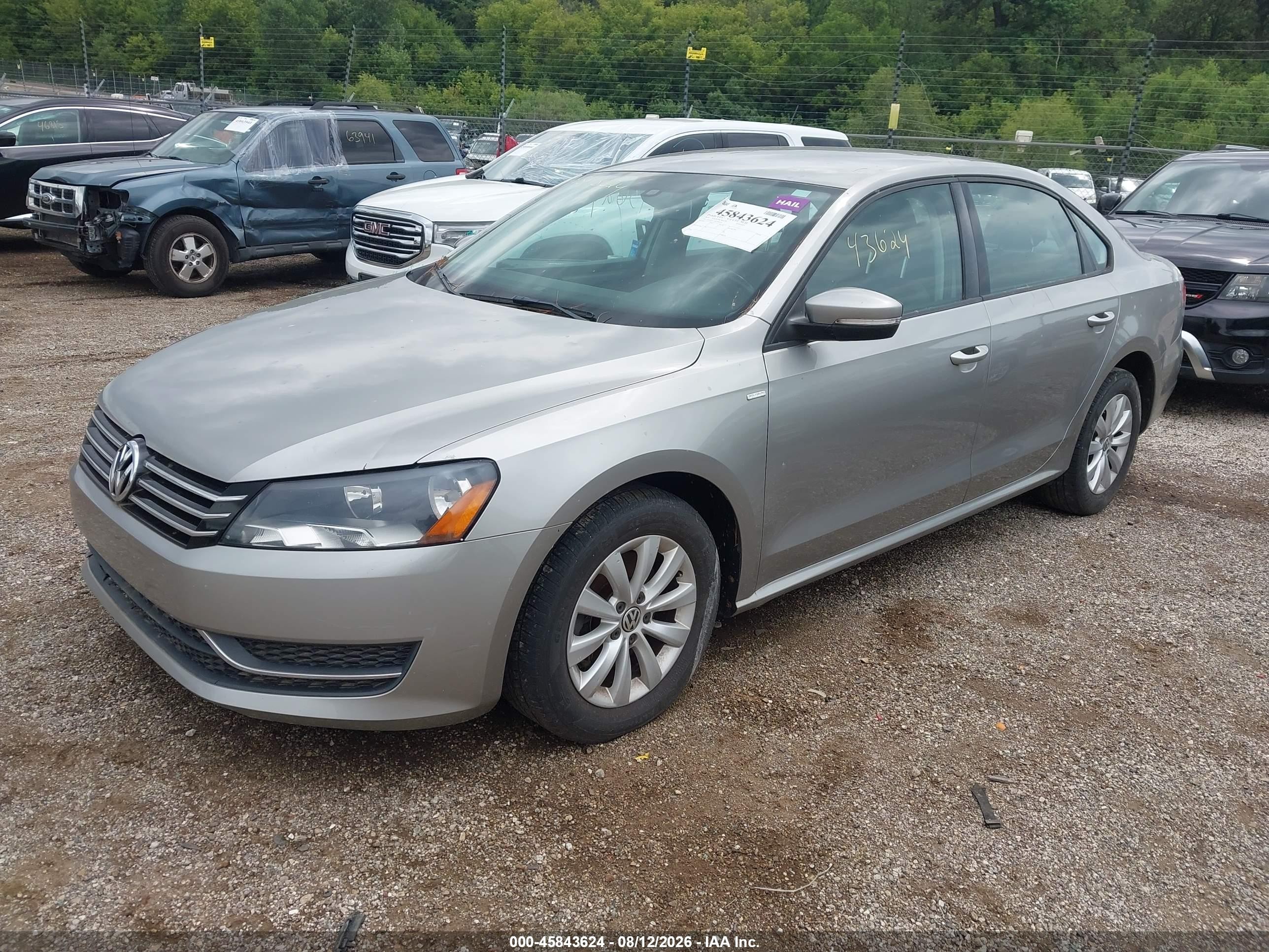 2014 Volkswagen Passat 1.8t Wolfsburg Edition Silver vin: 1VWAS7A33EC066870