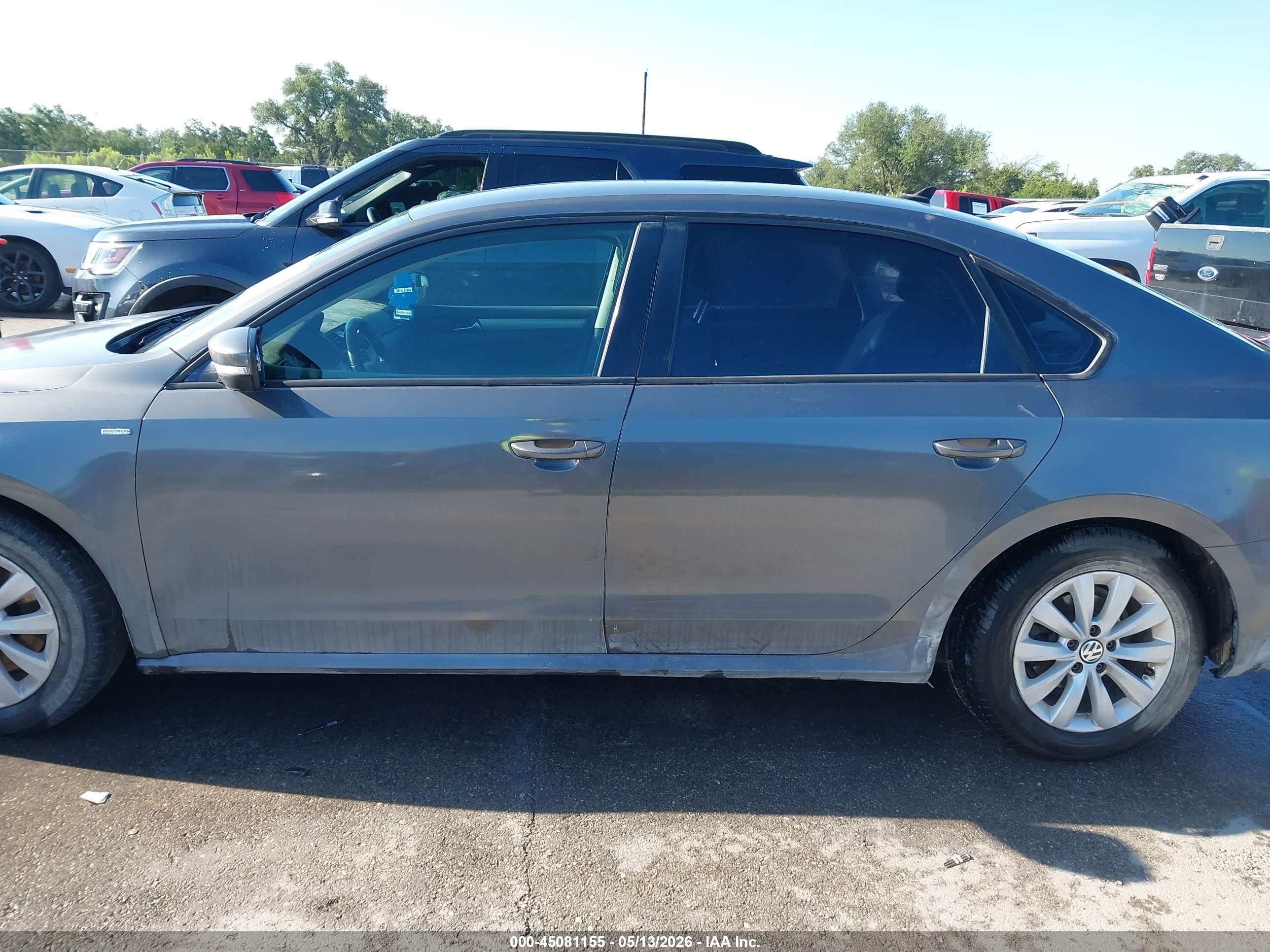 2014 Volkswagen Passat 1.8t Wolfsburg Edition Gray vin: 1VWAS7A33EC120443