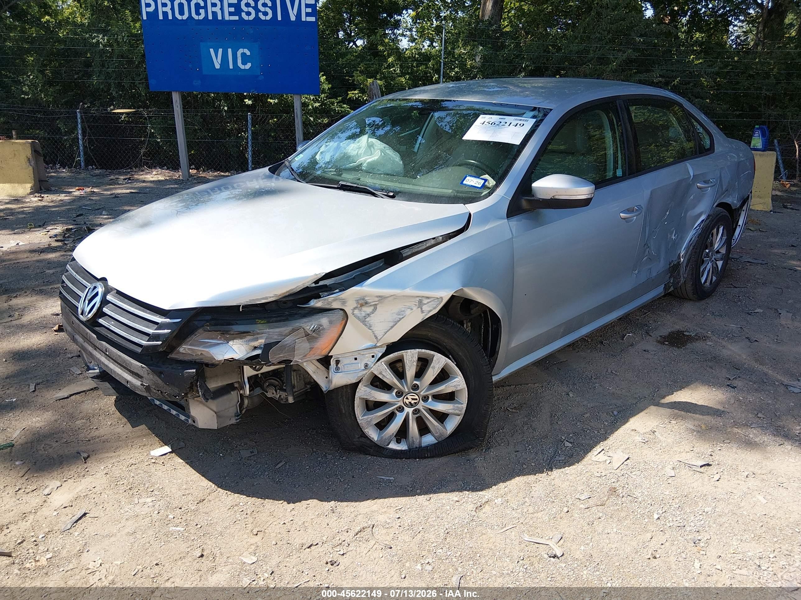 2015 Volkswagen Passat 1.8t Wolfsburg Edition Silver vin: 1VWAS7A33FC028458