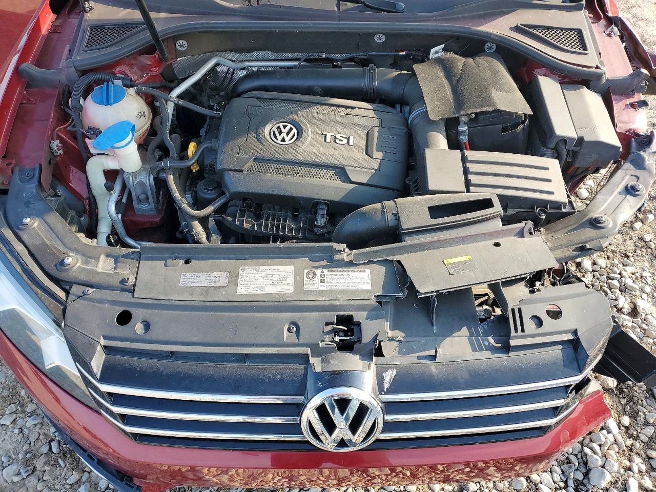 2015 Volkswagen Passat S Бордовый vin: 1VWAS7A33FC056020