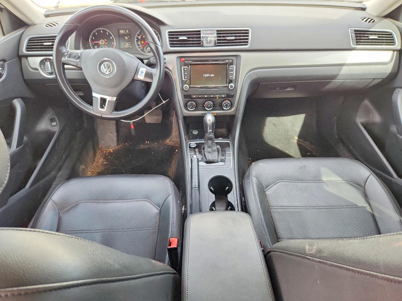 2015 Volkswagen Passat S Белый vin: 1VWAS7A33FC097375