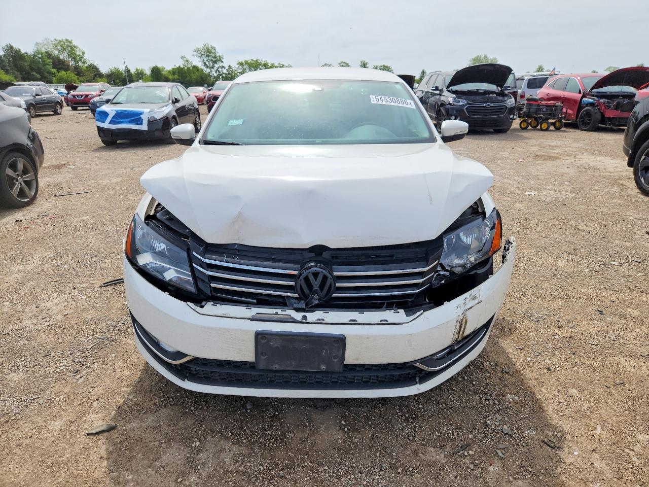 2015 Volkswagen Passat S Белый vin: 1VWAS7A33FC097375