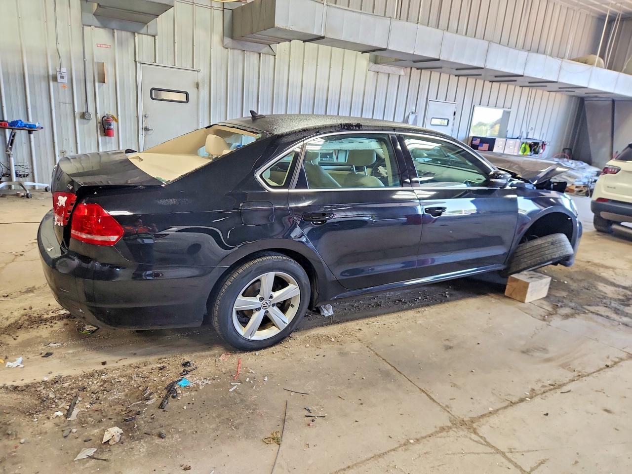 2015 Volkswagen Passat S Black vin: 1VWAS7A33FC111761