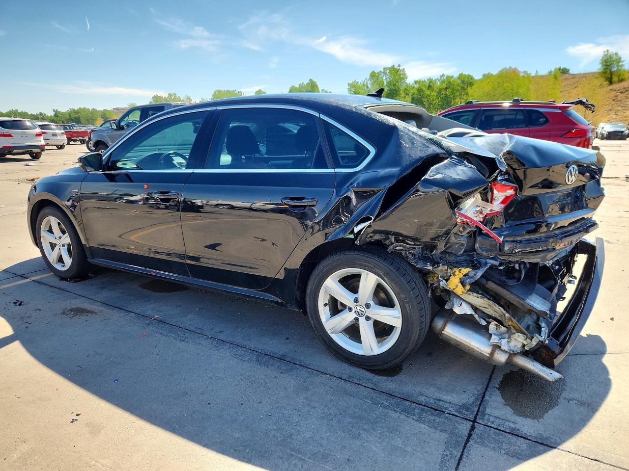 2015 Volkswagen Passat S Черный vin: 1VWAS7A33FC121366