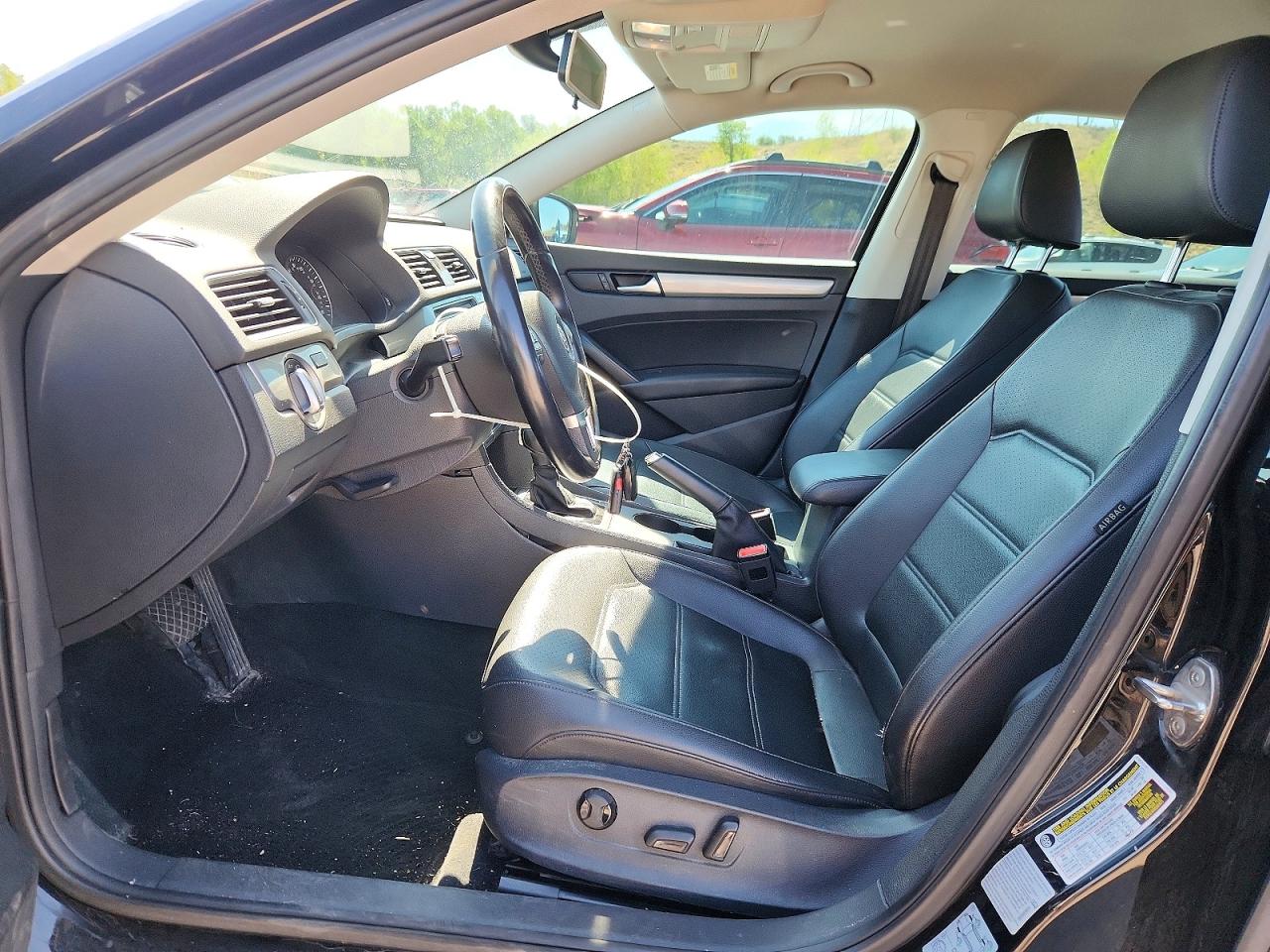 2015 Volkswagen Passat S Черный vin: 1VWAS7A33FC121366
